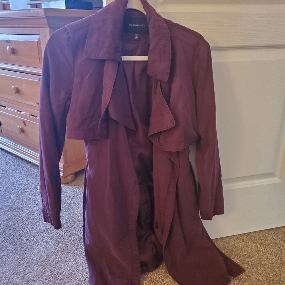 Banana Republic Tie waist trench coat